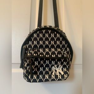MLB New York Yankees mini backpack brand new
